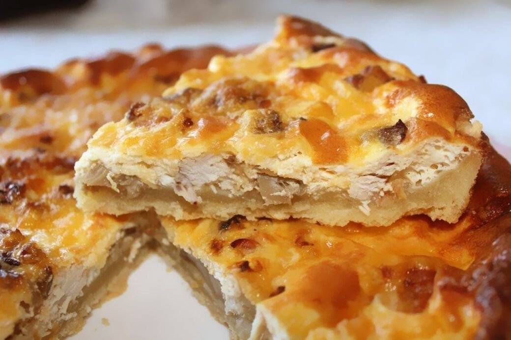 грибной киш. слоеный пирог с курицей и грибами.