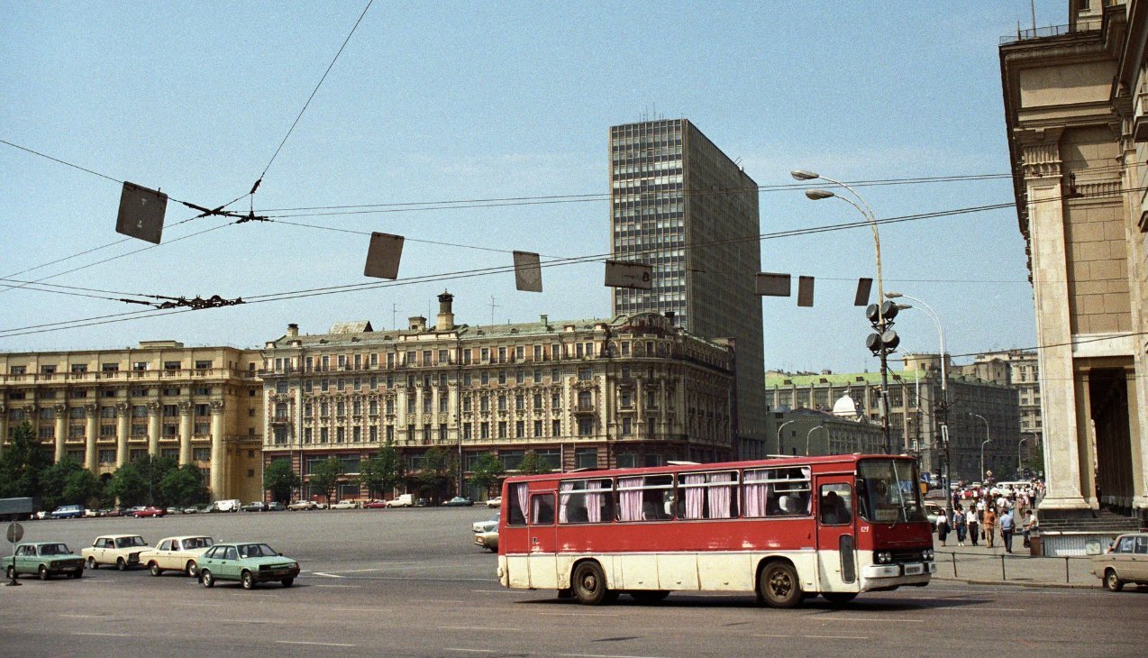 москва начала 90