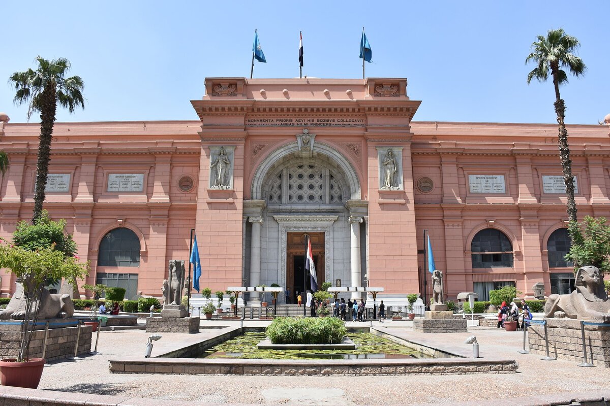 Каирском музее все