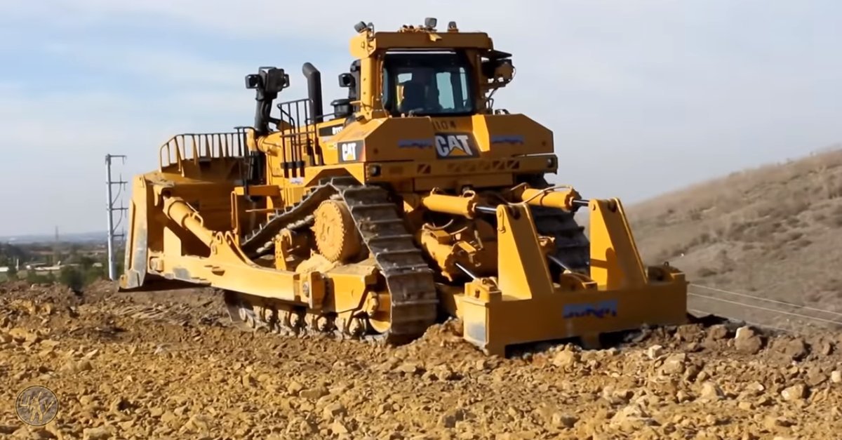 D 11 r. Д11т Катерпиллер бульдозер. Бульдозер Caterpillar d11. Катерпиллер 11 бульдозер. Бульдозер Катерпиллер d11r.