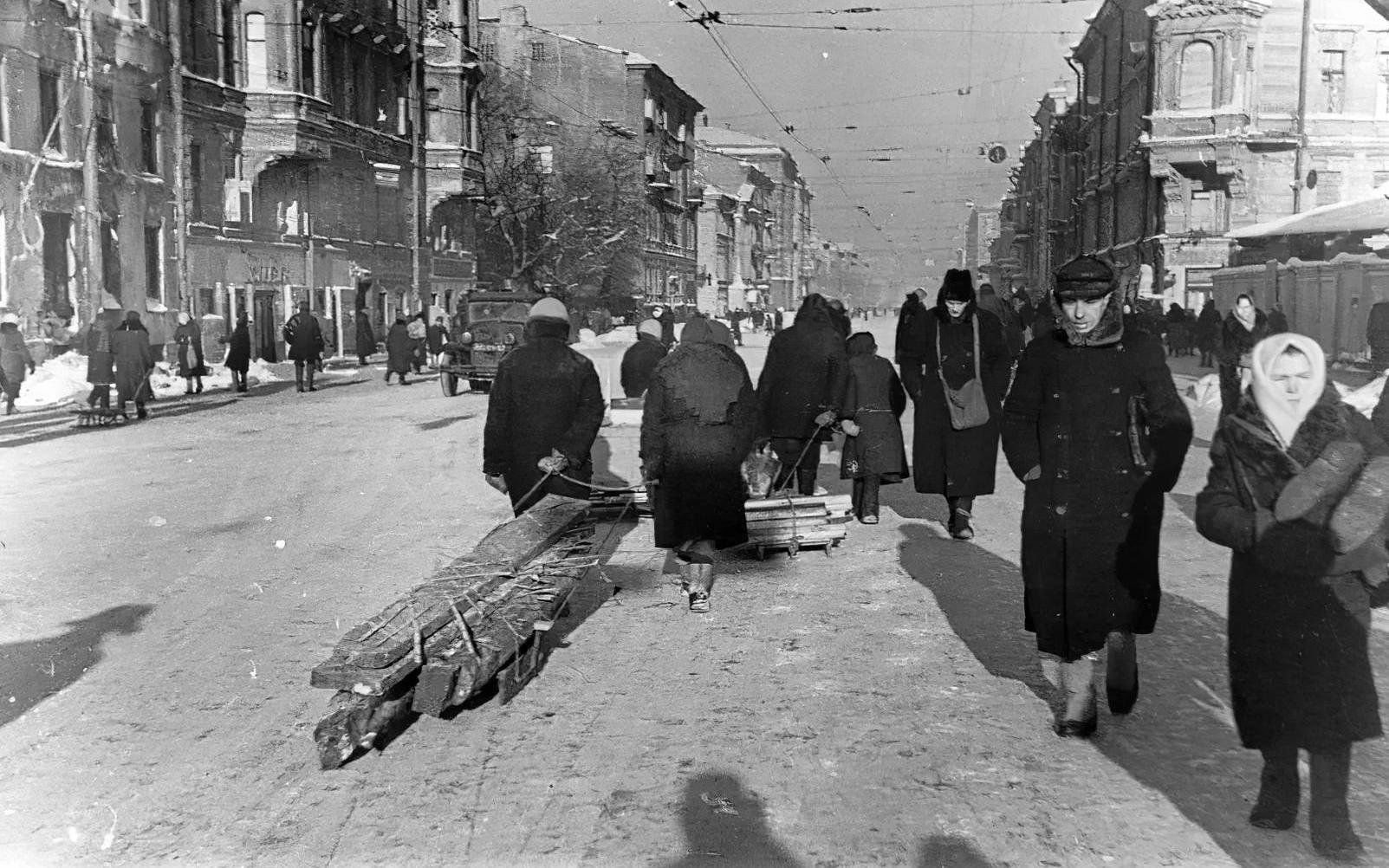 Оккупация москвы. Блокадный Ленинград фотохроника. Блокадный Ленинград 1943 год.