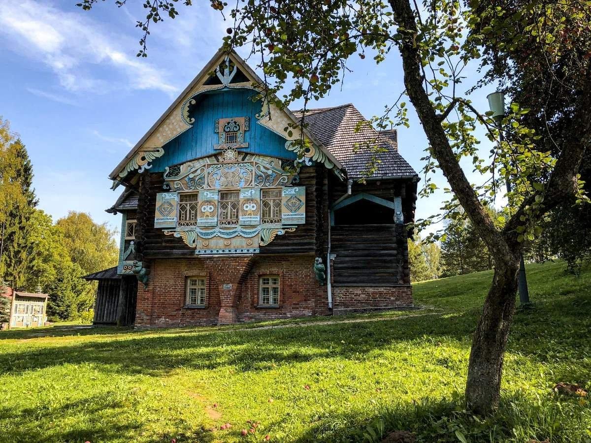 Талашкино смоленск. Историко-архитектурный комплекс Теремок Талашкино. Историко архитектурный комплекс Теремок Смоленск. Талашкино музей усадьба. Смоленск Талашкино достопримечательности.