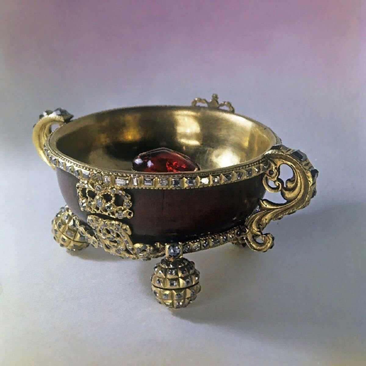 чарка корчик 17 век. чарка металлическая. 1 чарка. что такое чарка в древней руси. 1 чарка.