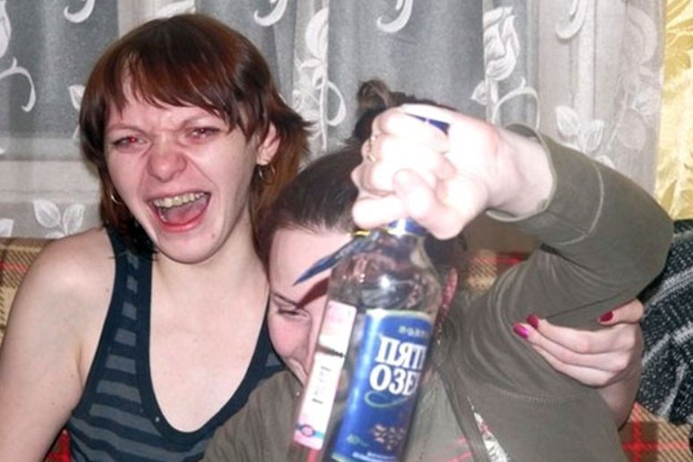 Ужасы соц сетей. Ужасы соц сетей. Девчонки ужасы из соцсетей. Страх и ненависть в социальных сетях. Ужасы соц сетей.