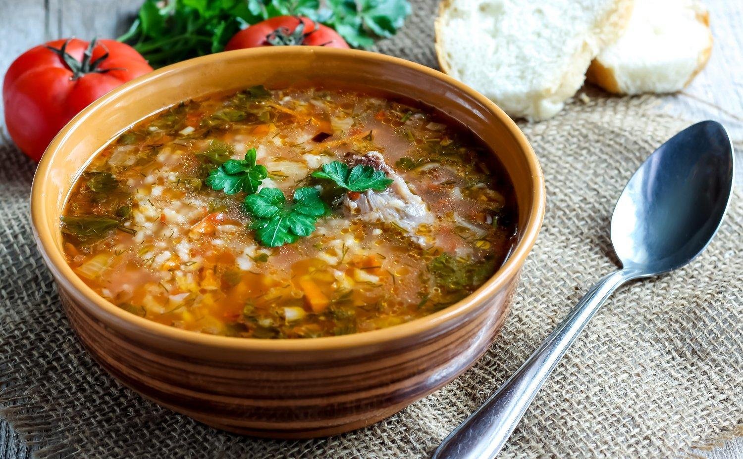 Харчо варят с картошкой. Суп харчо. Щи. Рассольник. Щи с рисом.