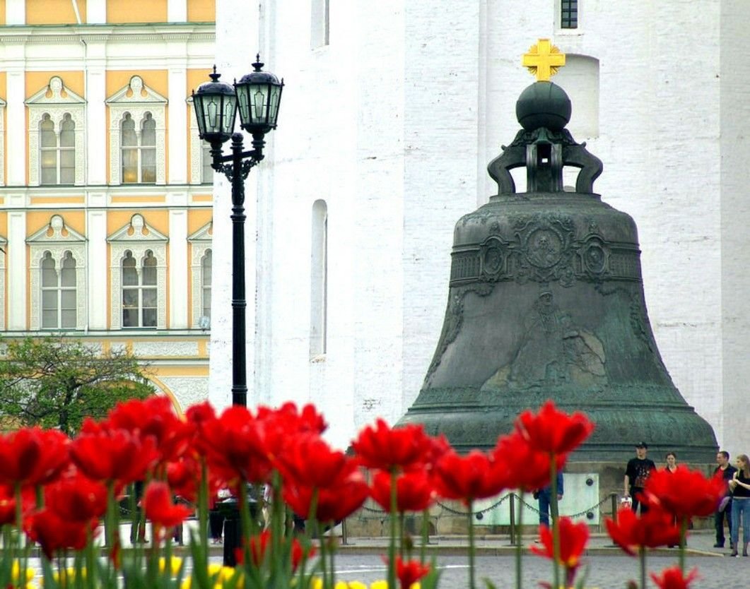 Царь колокол в Москве зимой