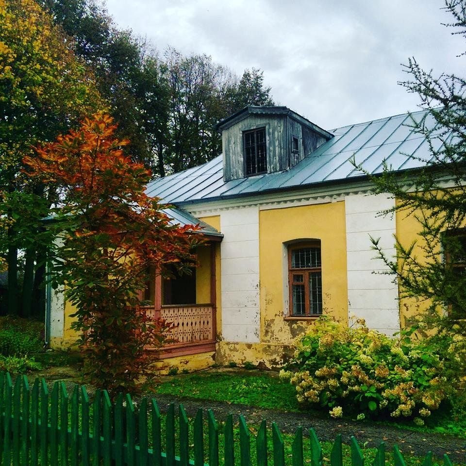 Усадьба якимовича в глубоком фото