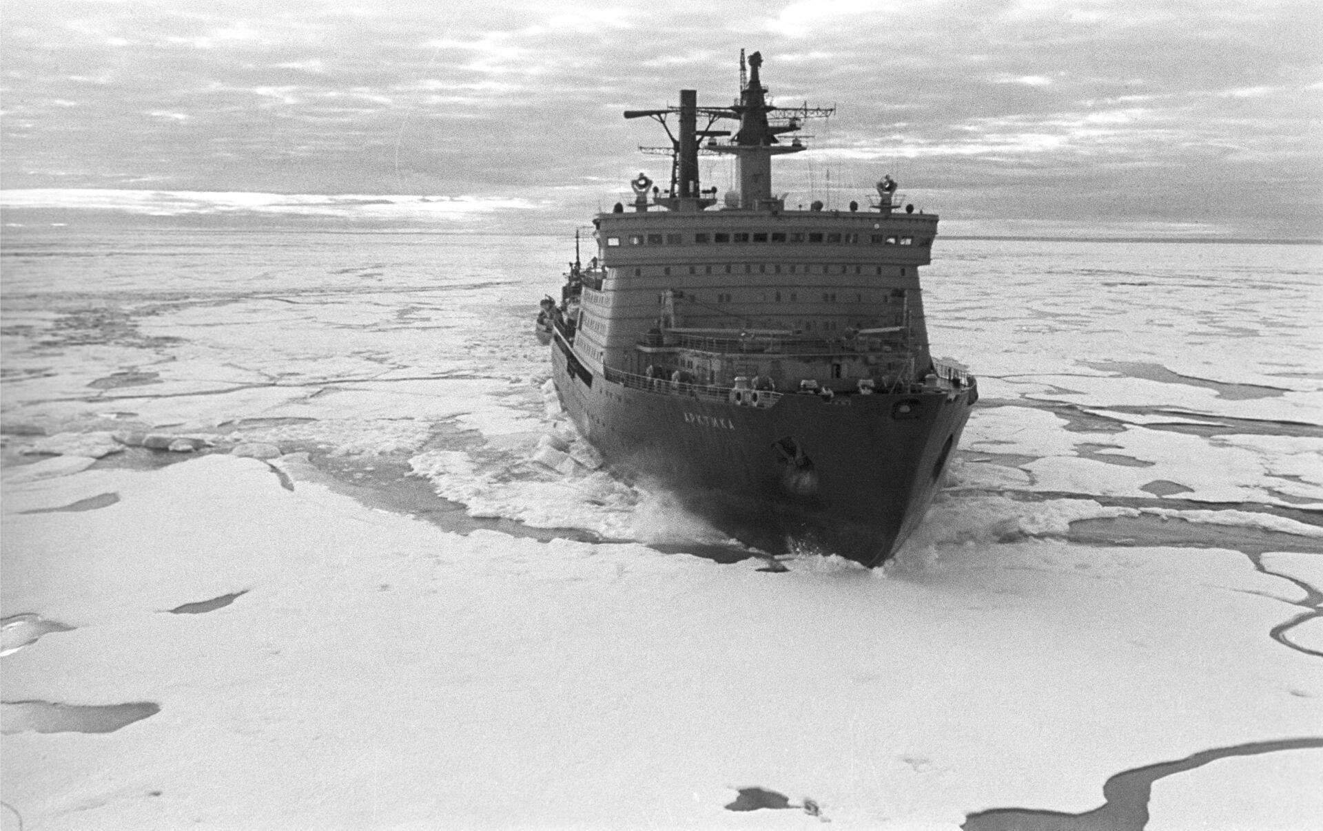 Поход ледокола арктика на северный полюс 1977 года карта