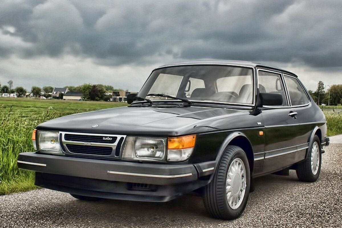 Легковушка из швеции. Сааб 900. Saab 900 Turbo. Saab 900 Aero. Saab 900 Turbo s.