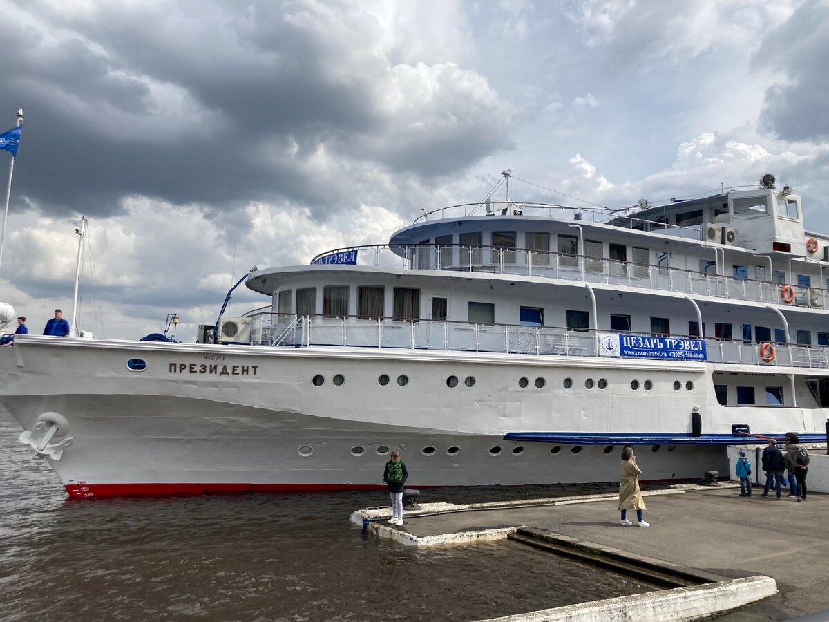 москва-плес на теплоходе. какой теплоход выбрать. рассвет борта теплохода. инфофлот речные круизы 2021. речной круиз.