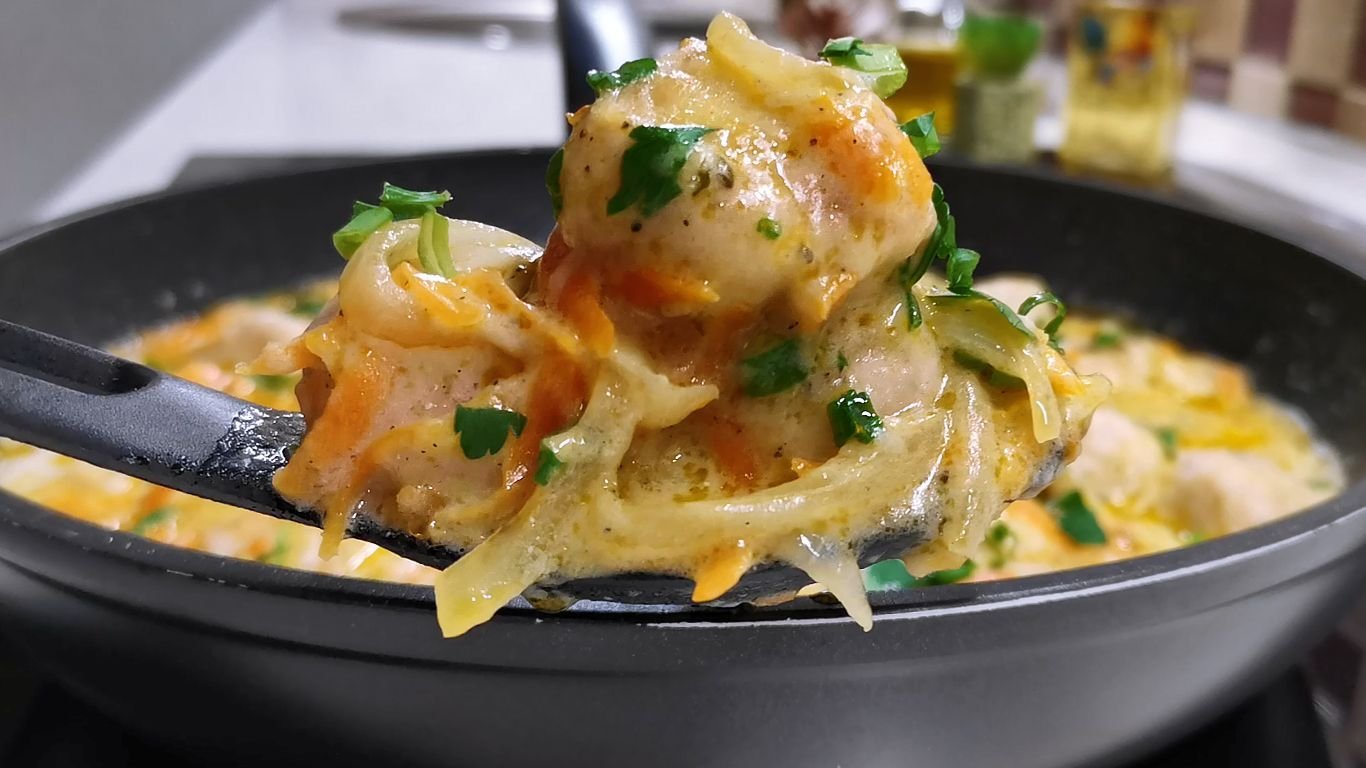 картошка в тарелке. гарниры. овощной гарнир к мясу. сложный гарнир. гарнир к грибам.