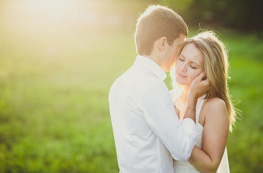 Настоящая любовь супругов. Love story фотосессия. Свадебный лавстори. Love story свадьба. Фотосессия муж и жена.