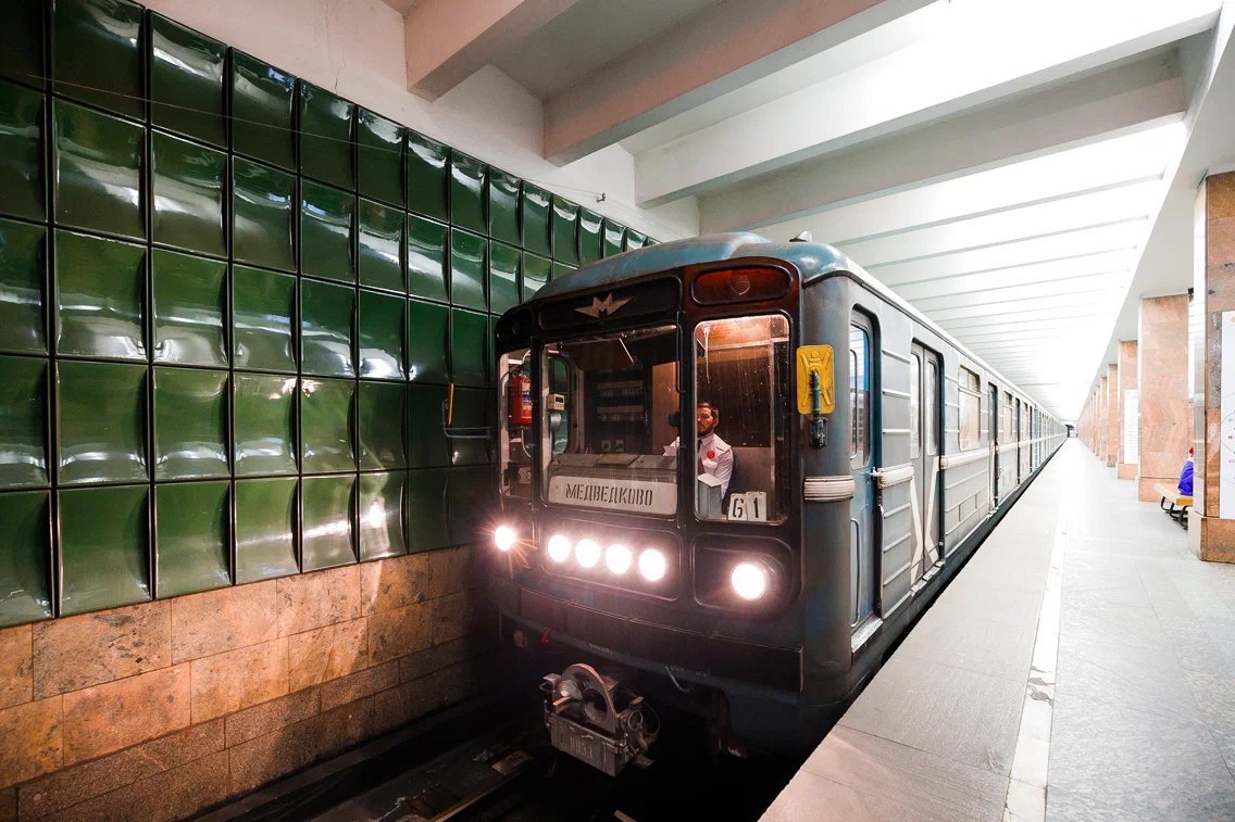 81-717 на калужско-рижской линии. 81-717 на калужско-рижской линии. последние номерные на калужско рижской линии. метро номерной калужско рижская линия. 717 московского метро крл.