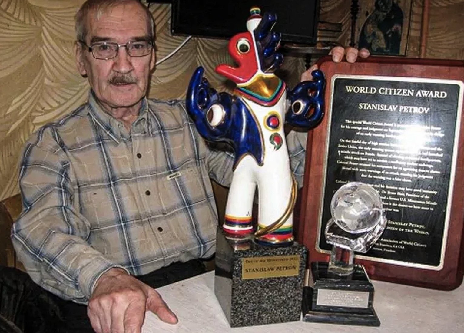 подполковник станислав петров. полковник станислав петров. 26 сентября 1983 станислав петров. станислав петров который в 1983. кто предотвратил ядерную.