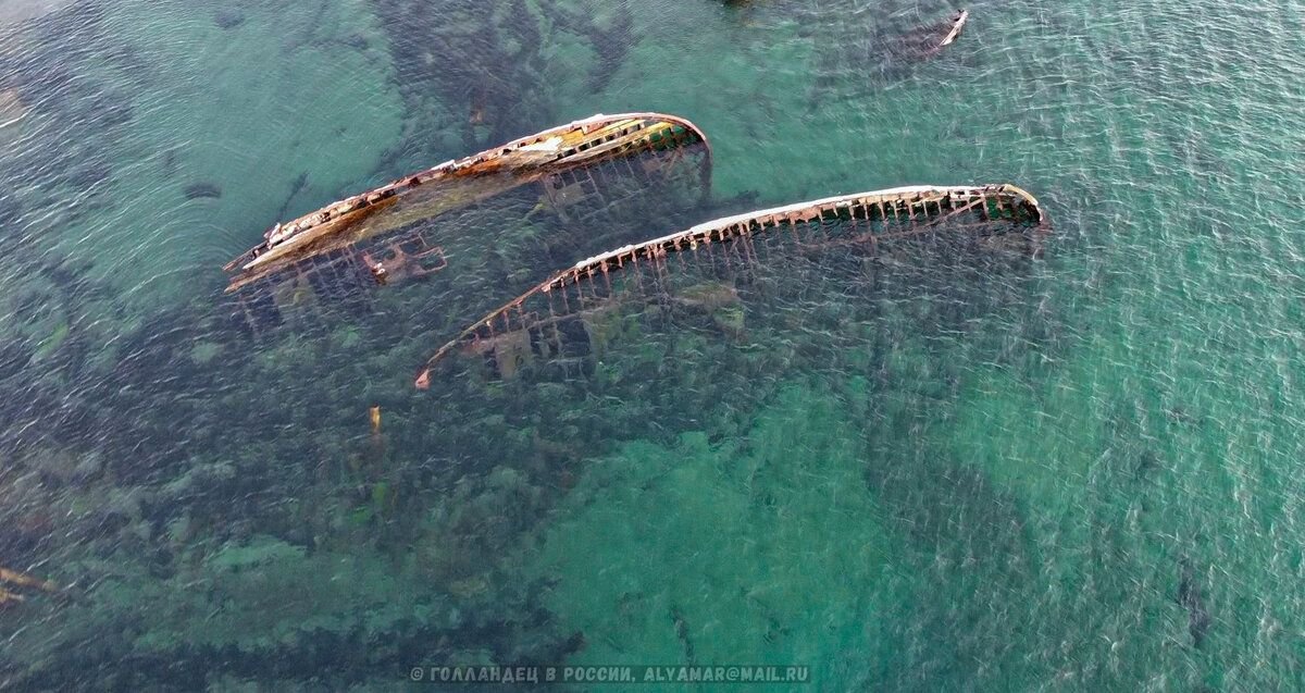 Судно в море