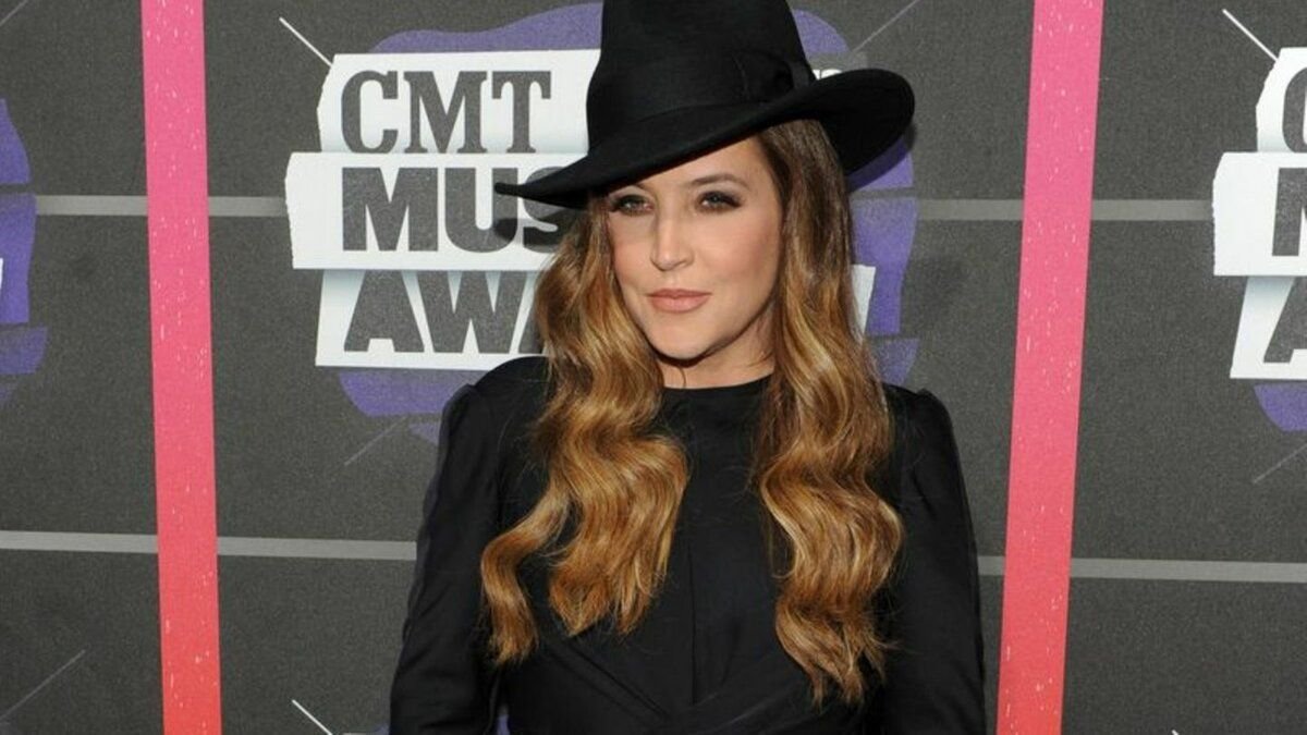 Элвис пресли молодой. Presley schrader. Пресли шрейдер. Presley schrader. Элвис пресли.