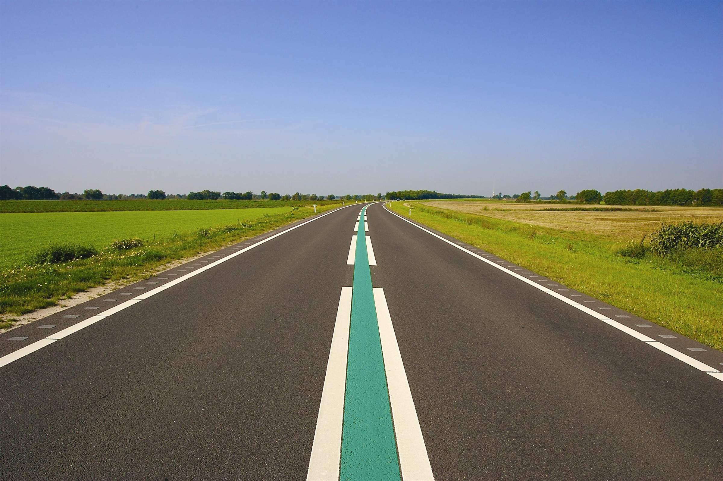 Украина дорога. Скоростная трасса. Трасса е50 украина. Дороги во франции новые. Венгрия строительство дорог.