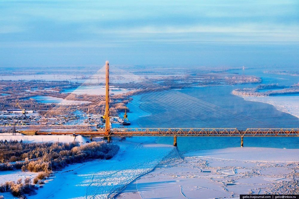 Югорский вантовый мост