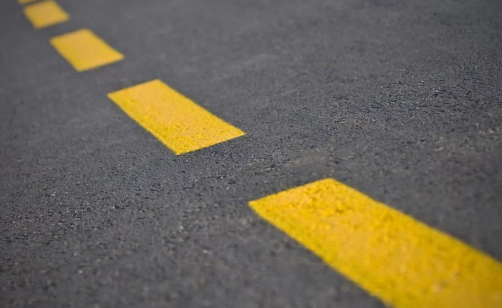 Желтая прерывистая разметка на дороге — что она значит? | RuDorogi ...