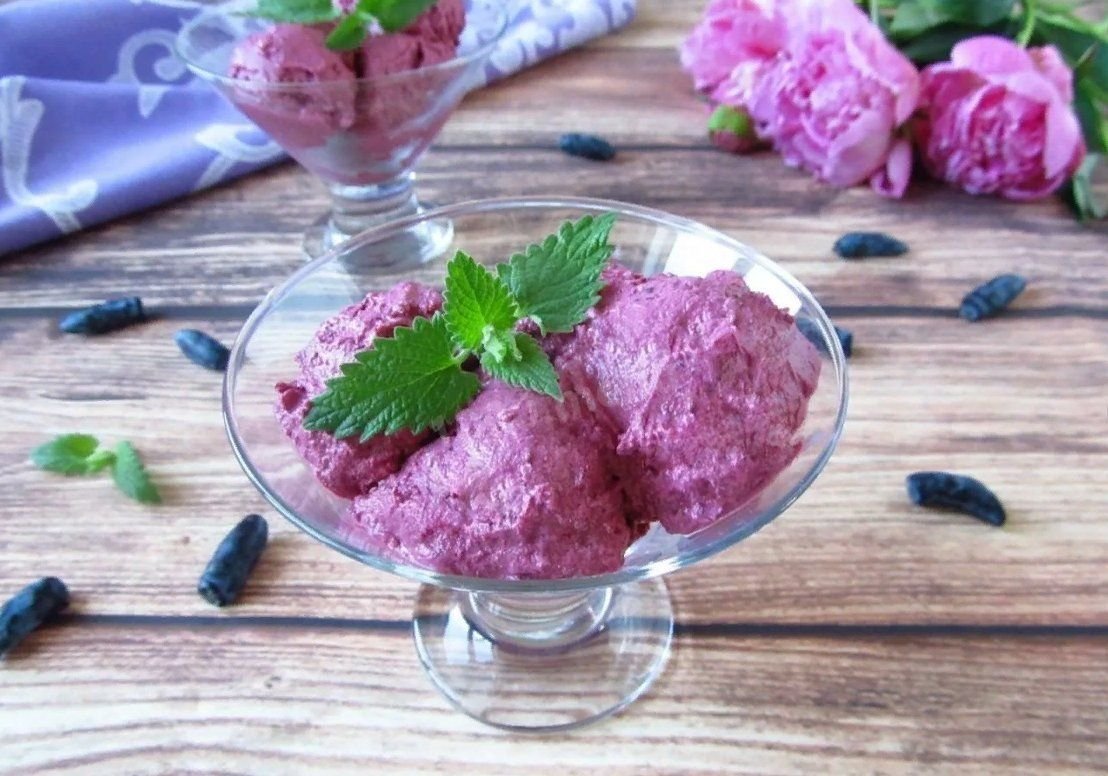 Мороженое из жимолости