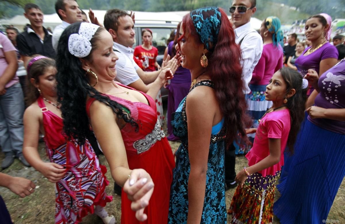 цыгане ромалы. гаджо по цыгански. цыганский ансамбль валенсия. цыганский ансамбль роза. цыганский ансамбль свэнко.