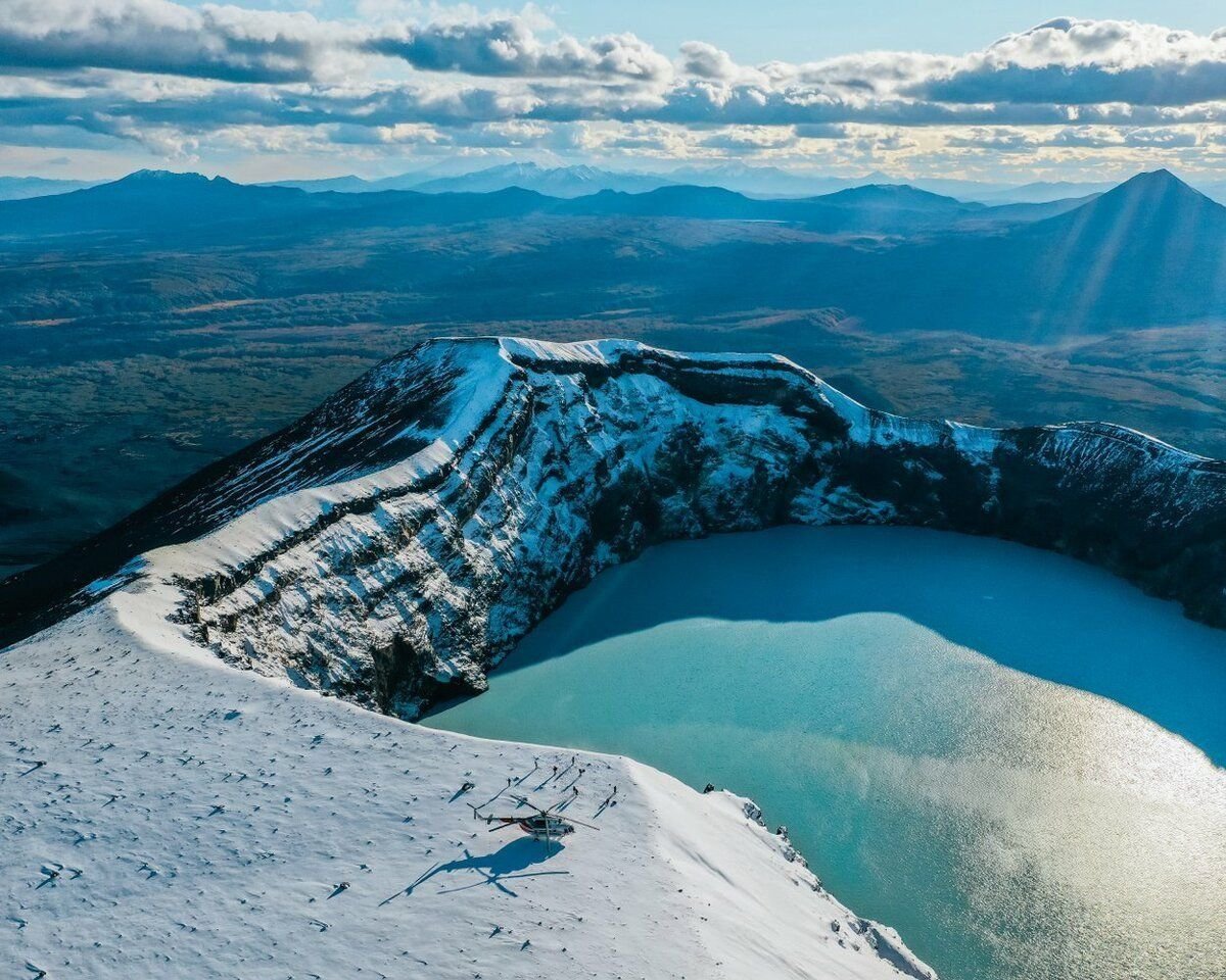Кислотное озеро на камчатке