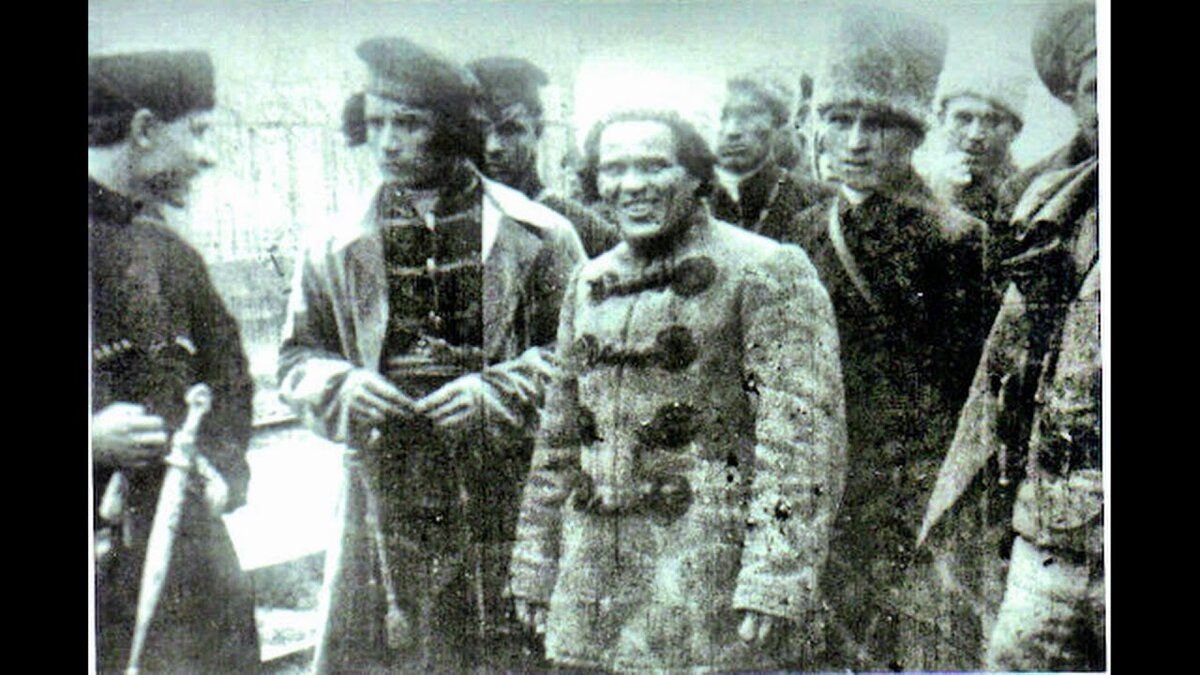 нестор махно 1919. федос щусь. батька махно нестор иванович. нестор махно и щусь. махно 1919.