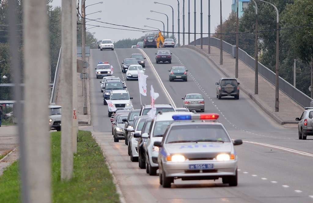 Колонна бтр 80. Организованаятранспортная коонна. Колонна военной техники рф в сирии. Организованаятранспортная коонна. Сопровождение колонн.