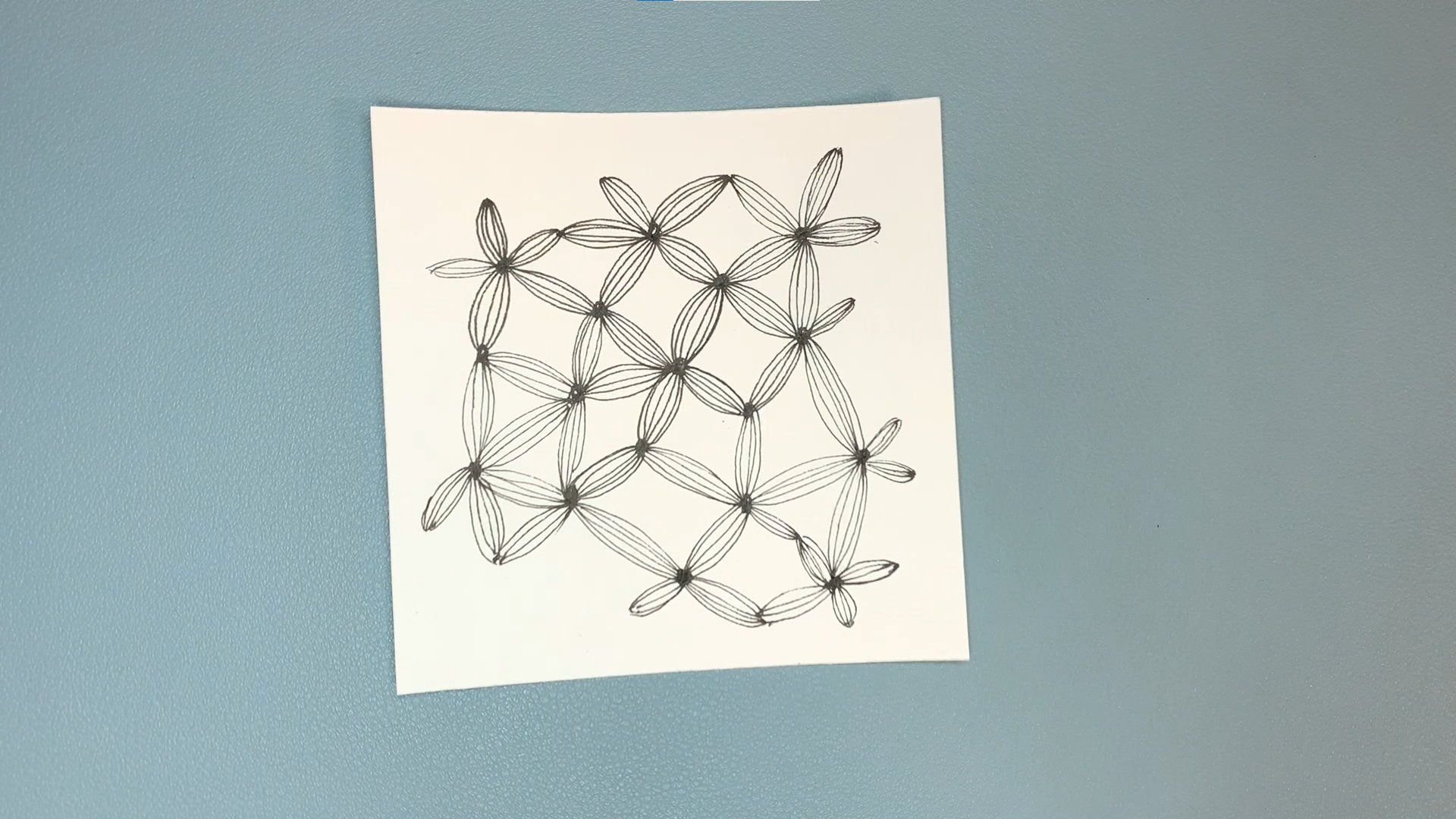 Самый простой узор, чтобы попробовать рисовать новичку | Карандаши ...