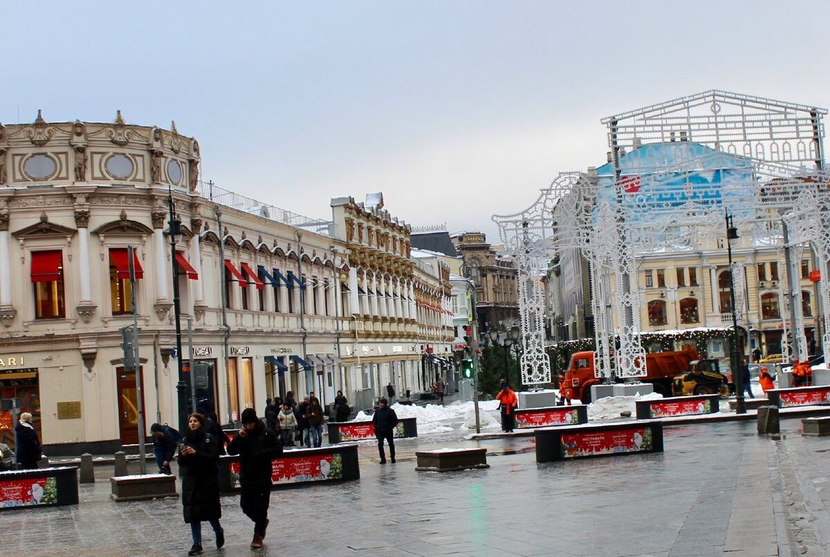 угол кузнецкого моста и петровки