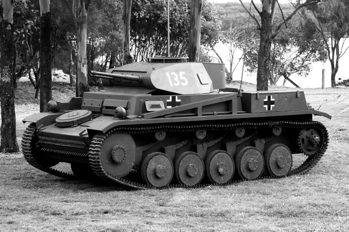 Немецкий легкий танк. PZ Kpfw 2. Panzer 2 танк. Немецкий танк т-2. Немецкий танк PZ 2.