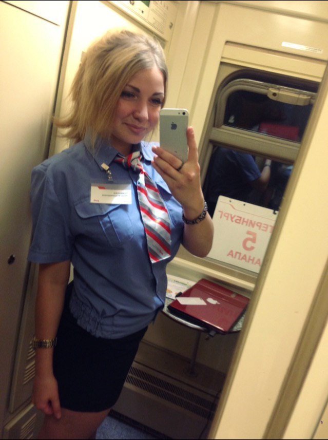 Форма жд проводницы рф. Красивые проводницы. Юные проводницы. Валерия смирнова проводница. Красивые проводницы.