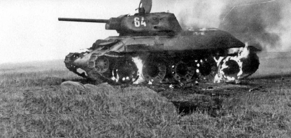 Зачем на советских танках рисовали белые полосы