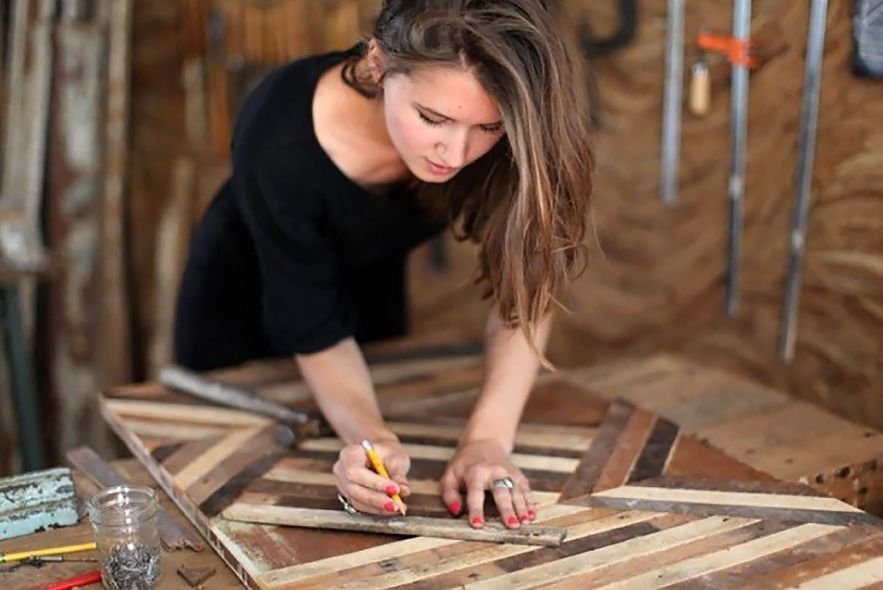 столярка дерево частная мастерская владимира сединкина. знаменитые мастера своего дела. столярная мастерская катэя. столярная мастерская владимира кубышина. кузнец.