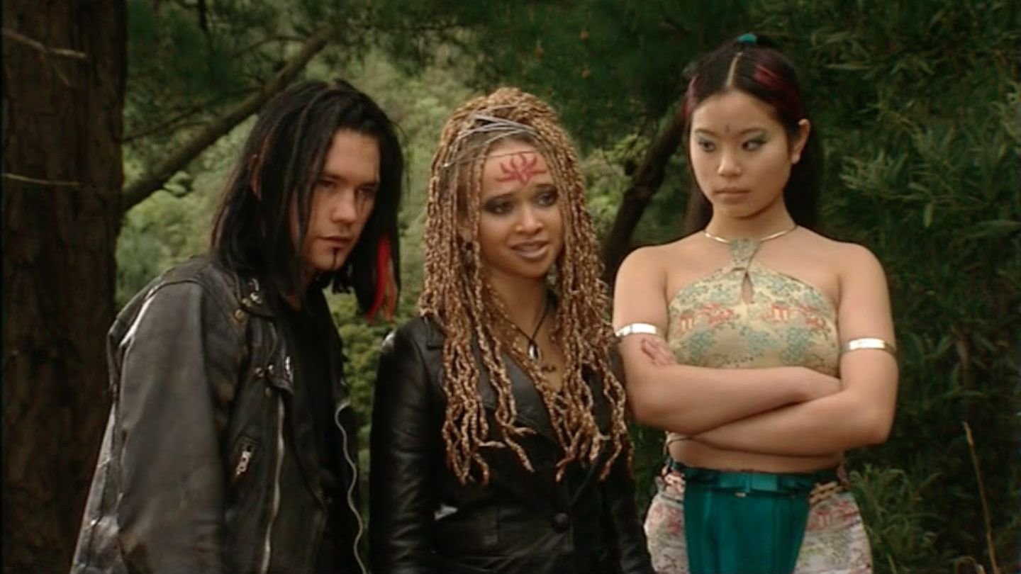 племена европы 2021 1 сезон. племя даты выхода серий. племена европы сериал 1 сезон 1. сериал племя 1999. Tribes of europa сериал 2021.