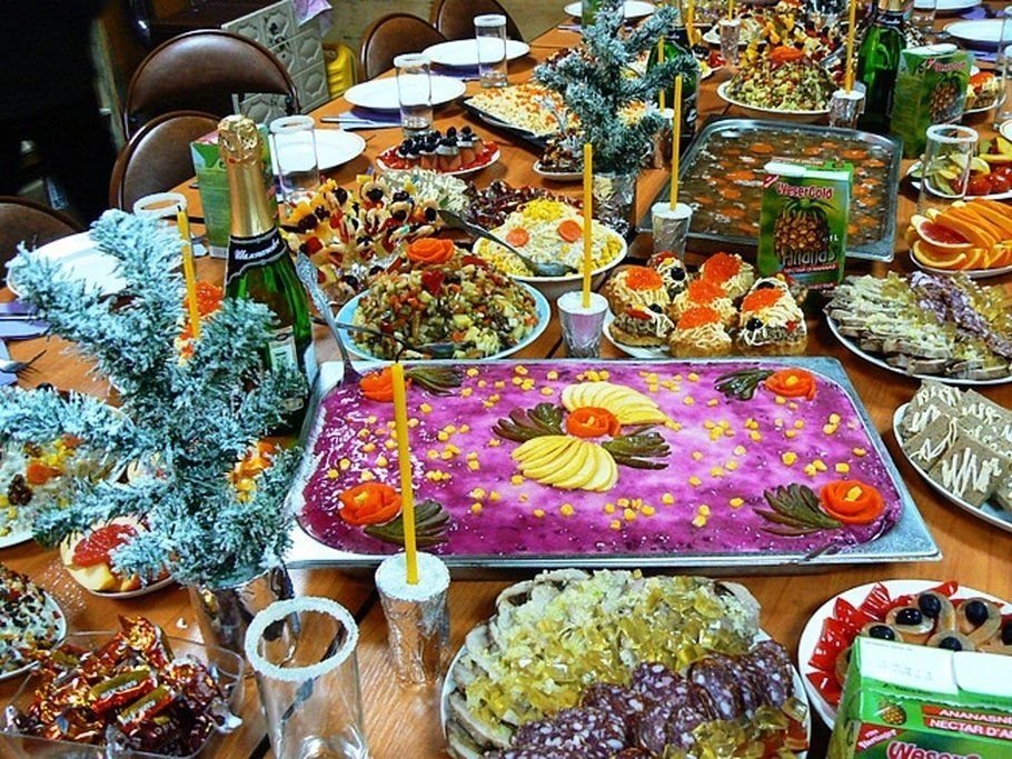 Русский стол на новый год - фото