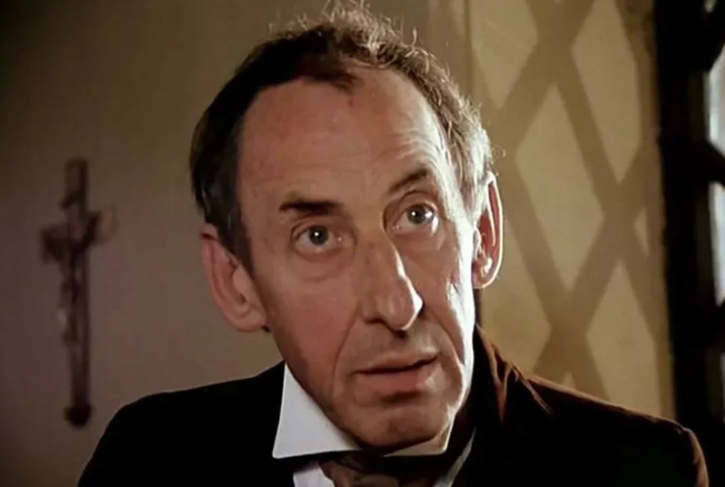 режиссером владимиром басовым