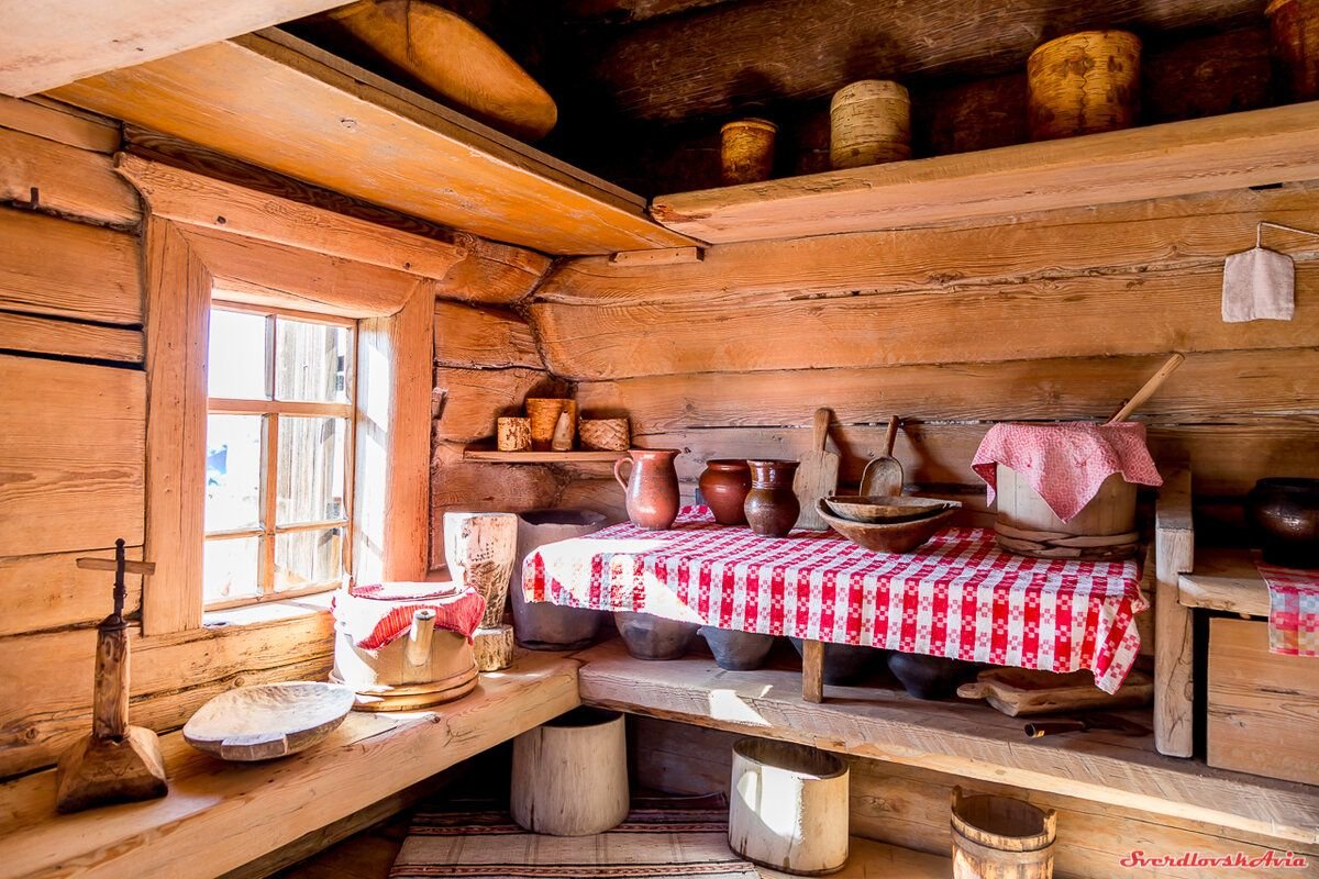 Крестьянская деревянная утварь. Старинная кухонная утварь. Музей жили были сергиев посад. Быт. Быт что это.