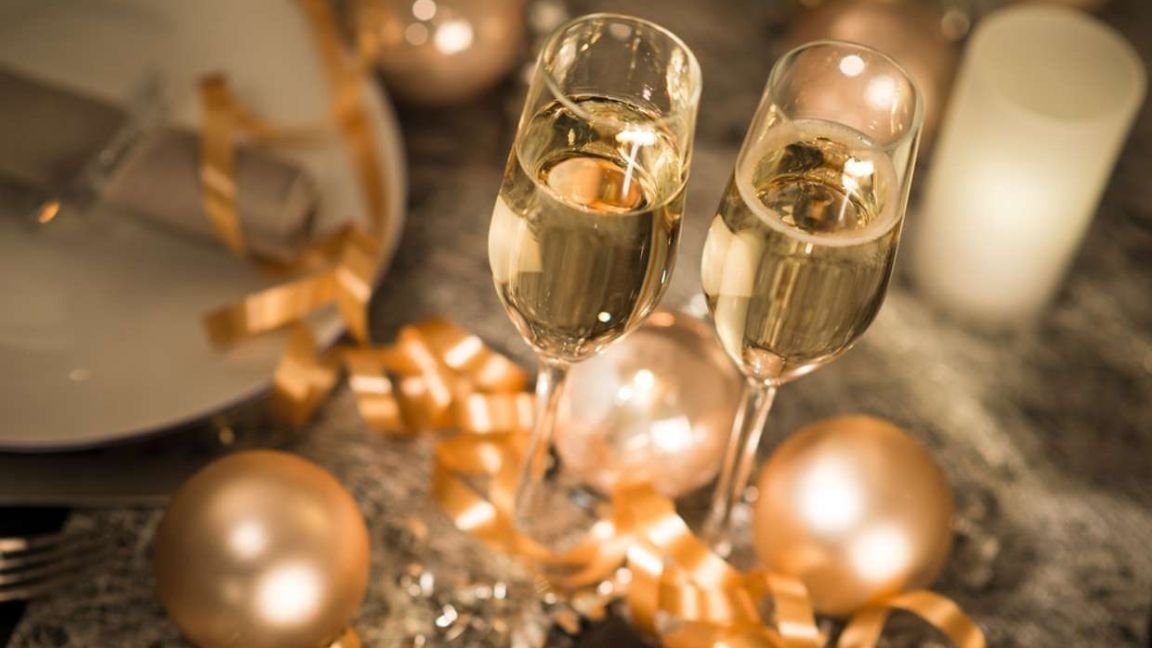 Как выбрать шампанское для новогоднего стола