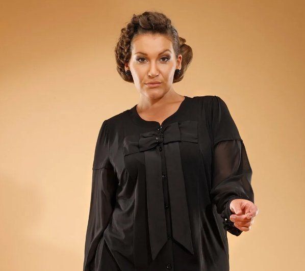 3 вида некрасивых блузок для женщин 50+ и что стоит носить