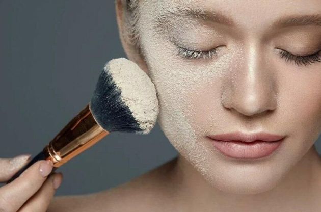 3 важных особенности макияжа, которые подчеркнут зрелый возраст, если на них не обращать внимания