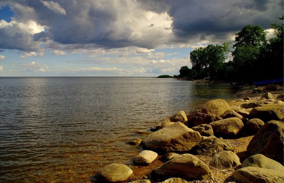 Чудское озеро ленинградская область. Чудское озеро. Чудское озеро Эстония. Псковско-Чудское озеро. Гдов Чудское озеро.