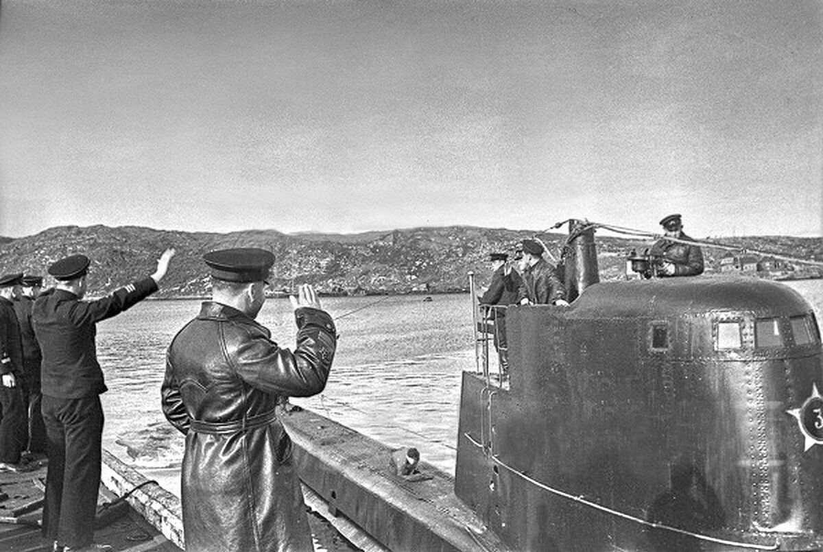 Мировой подводный флот. Подводная лодка ВОВ 1941-1945. Советская подводная лодка 1941-1945. Подводная лодка СССР 2 мировой войны.