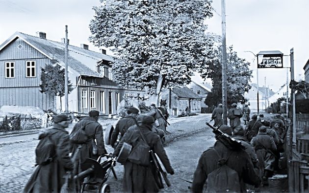 Улицы посёлка Пешикен, фото 1944 года.