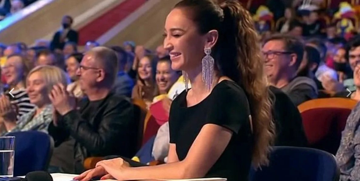 Ольга Бузова как член жюри в КВН
