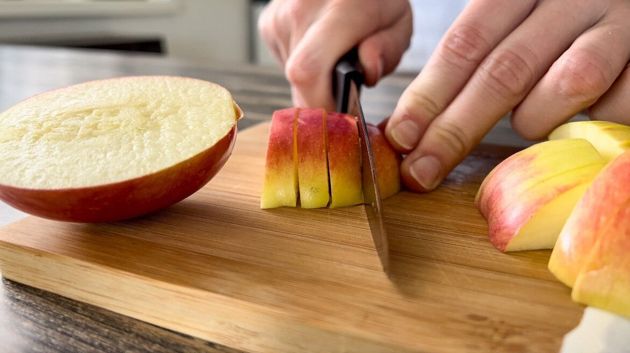 Как сварить компот из огрызков яблок: антикризисный рецепт