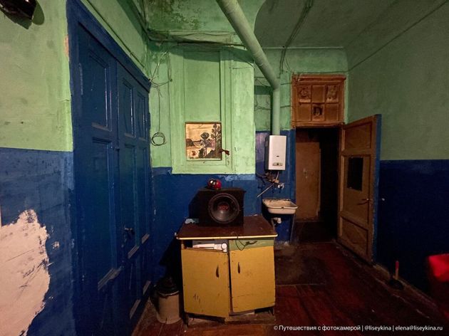 Как сейчас выглядит коммуналка в Питере, где жил Сергей Довлатов
