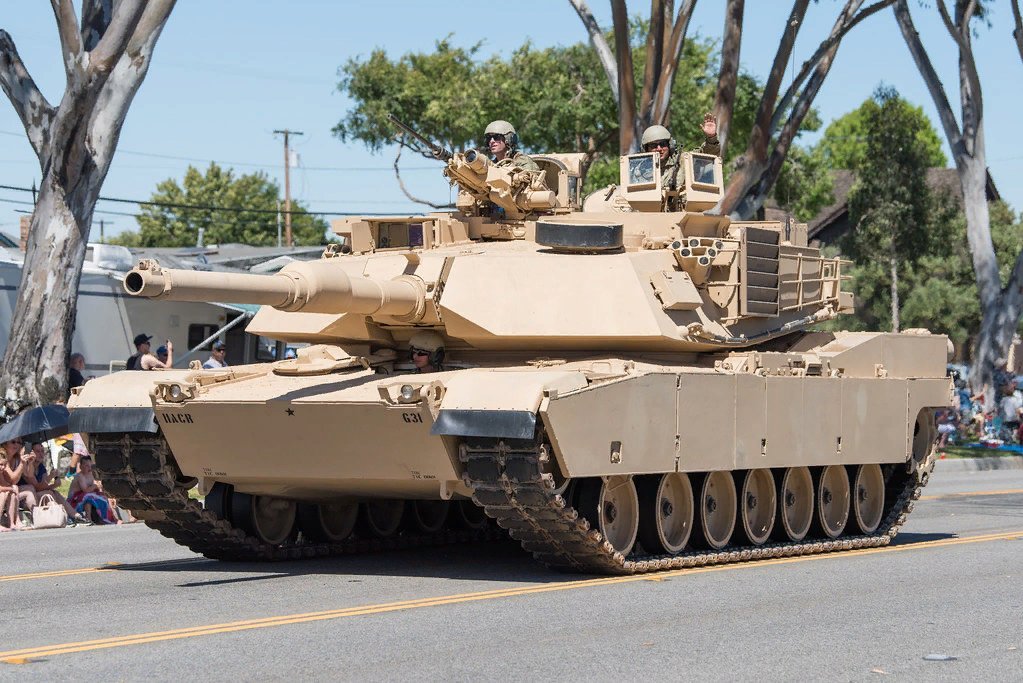 Сколько стоит американский танк абрамс. Танк м1 Абрамс. Танк Абрамс м1а2. Танк m1 Abrams. Танк m1 «Абрамс».