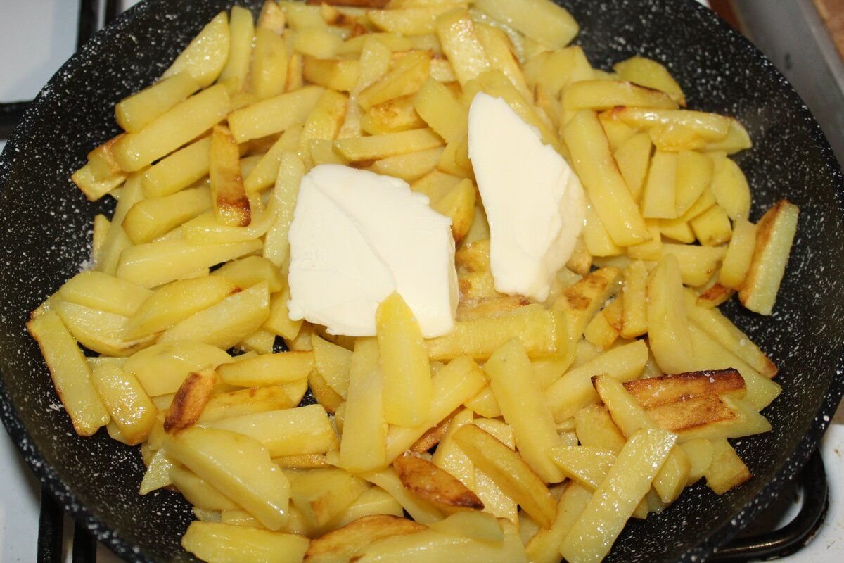 Рецепт жареной картошки с капустой на сковороде. Жареный картофель. Жареная картошка от Ивлева.
