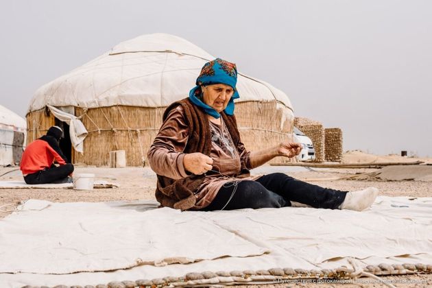 Как устроен быт в юртовом лагере в Узбекистане
